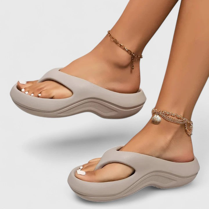 Dahlia | Light Slip-On Sandals
