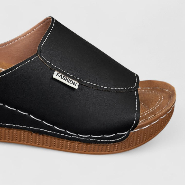 Amiralie Light Elegant Sandals