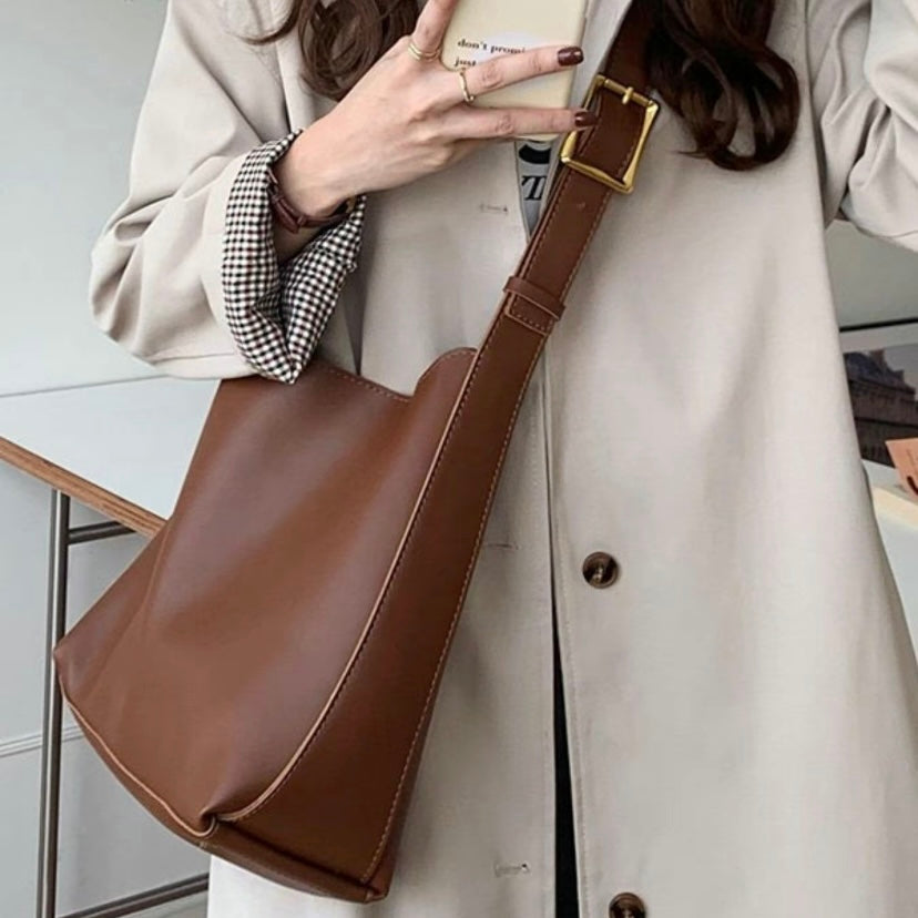 Stacy | Elegant Leather Handbag