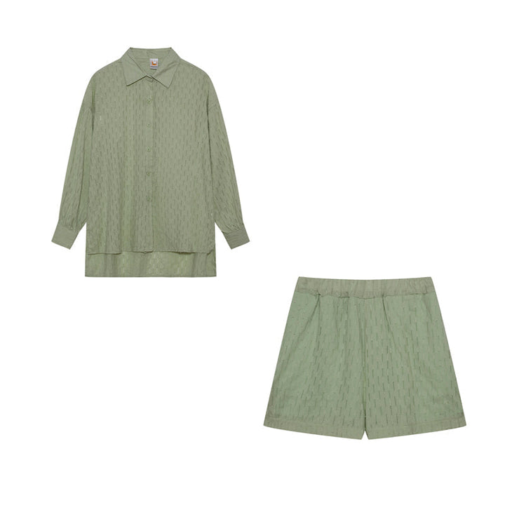 Elizabeth | Light Shirt & Shorts Ensemble