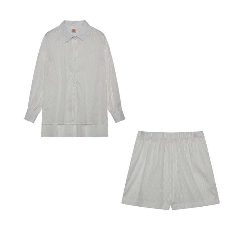 Elizabeth | Light Shirt & Shorts Ensemble