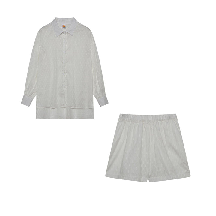Elizabeth | Light Shirt & Shorts Ensemble